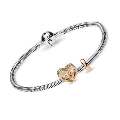 Image of Mors Dag sølv armbånd med forgyldt charm fra Christina Watches